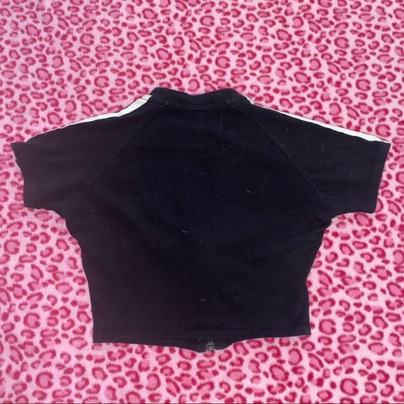 Kaotiko black zip up crop top with logo on the front and zipper detail on front - Picture 2 of 3